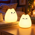 Veilleuse chat en silicone allumée, lumière douce pour chambre d'enfant